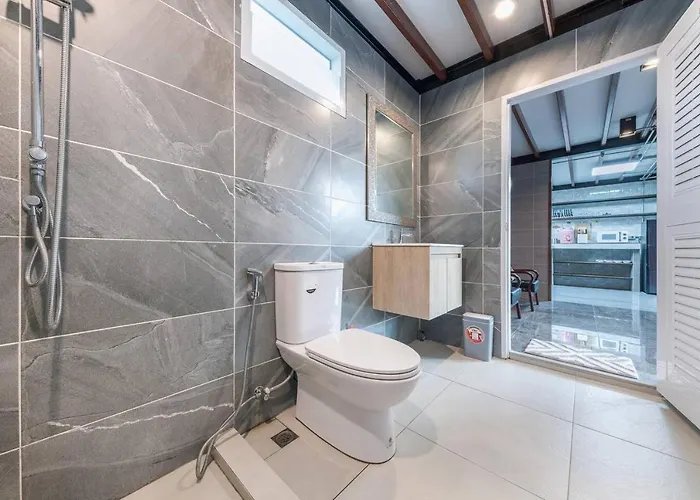 Apartment Thananya *