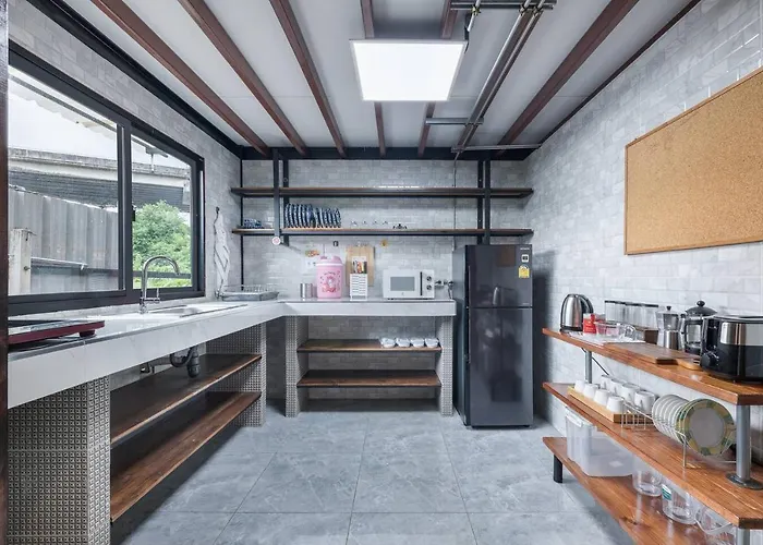 Thananya Apartment *
